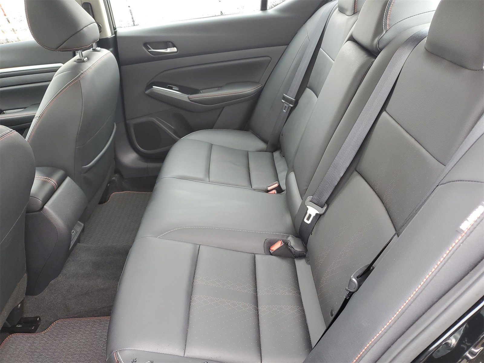 Used 2025 Nissan Altima 2.5 SR w/ SR Premium Package image 13