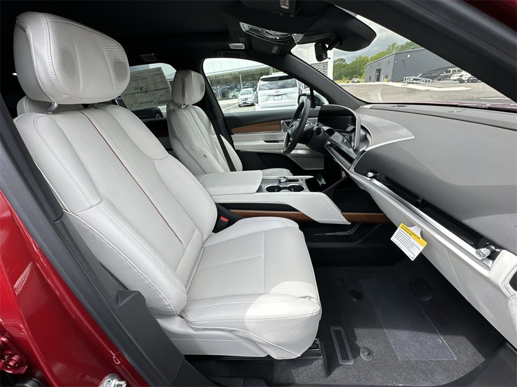 New 2026 Cadillac Vistiq Sport image 26