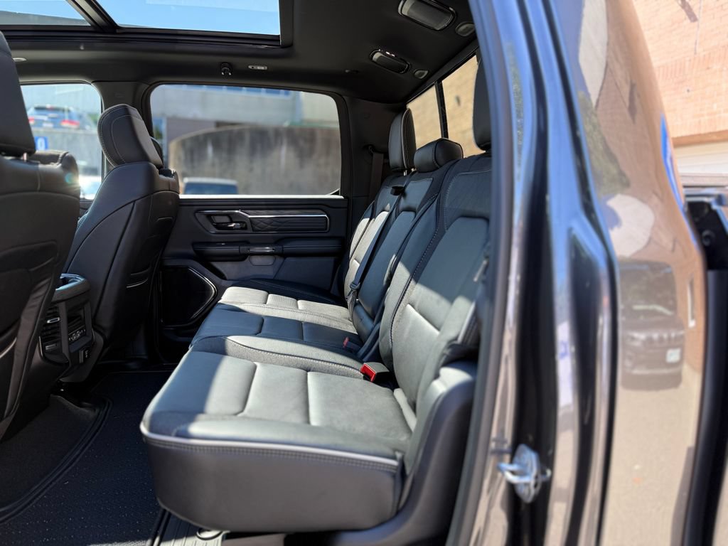 Used 2025 RAM 1500 Limited AWD/4WD image 23