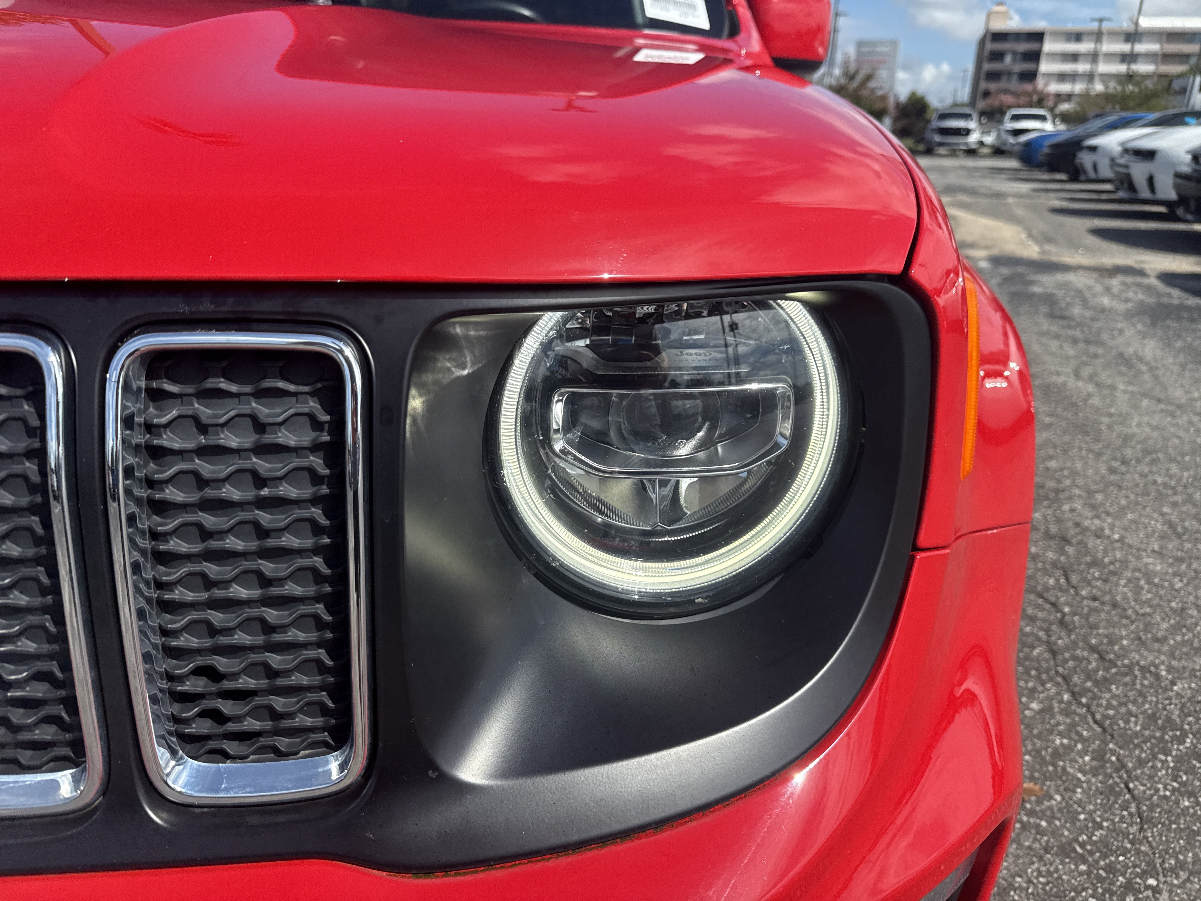 Used 2021 Jeep Renegade Latitude w/ Luxury Group I AWD/4WD image 5