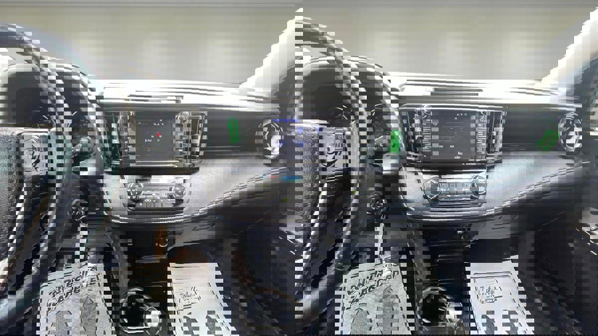 Used 2017 Toyota RAV4 XLE image 10