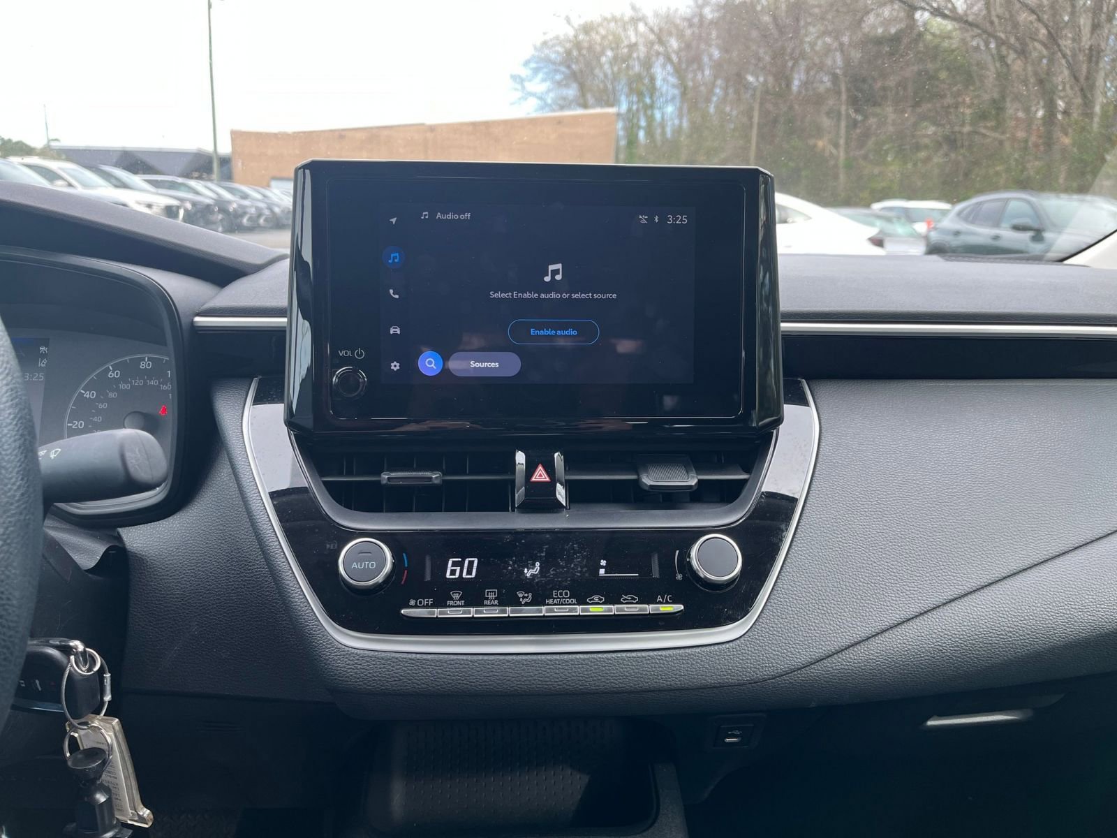 Used 2025 Toyota Corolla LE image 17