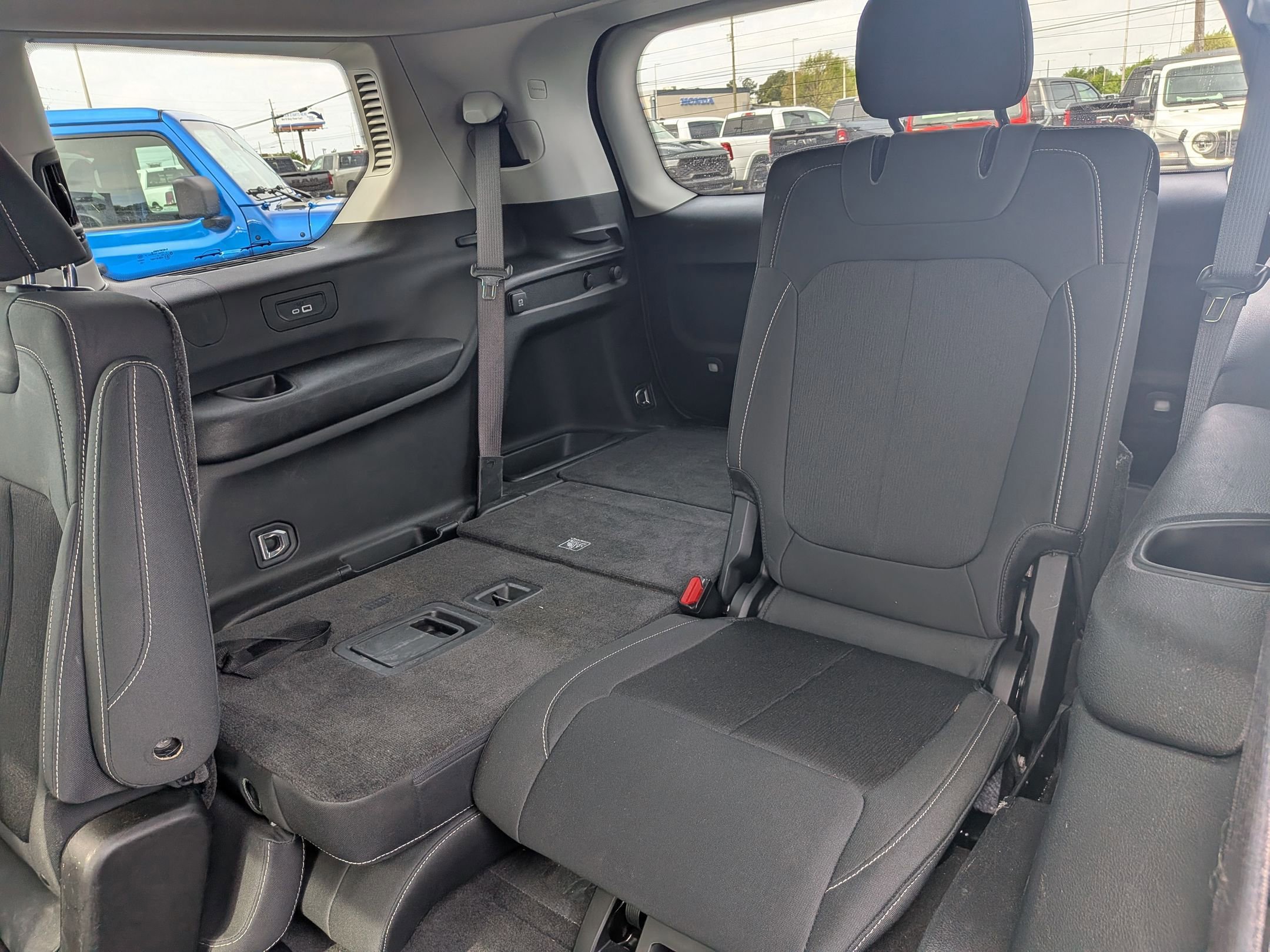 Certified 2021 Jeep Grand Cherokee L Laredo w/ Luxury Tech Group I RWD image 30
