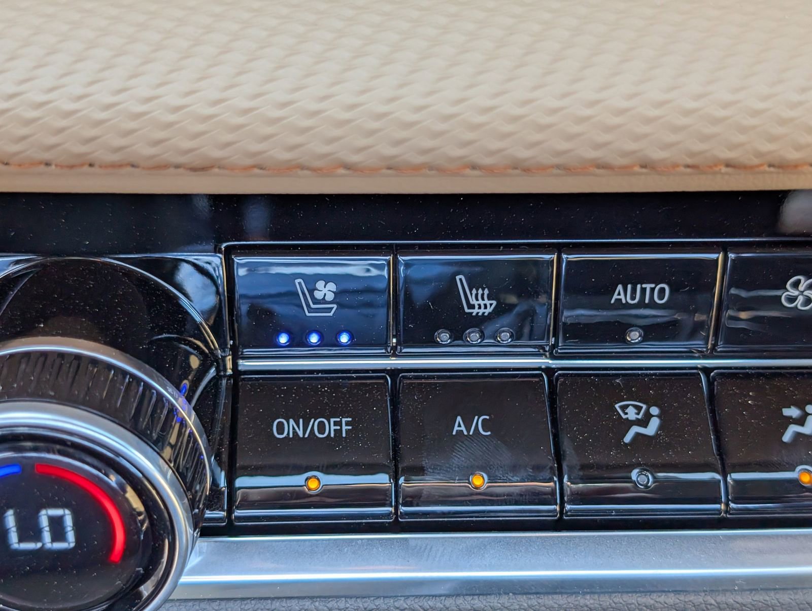 New 2026 Chevrolet Equinox ACTIV w/ Convenience Package III image 27