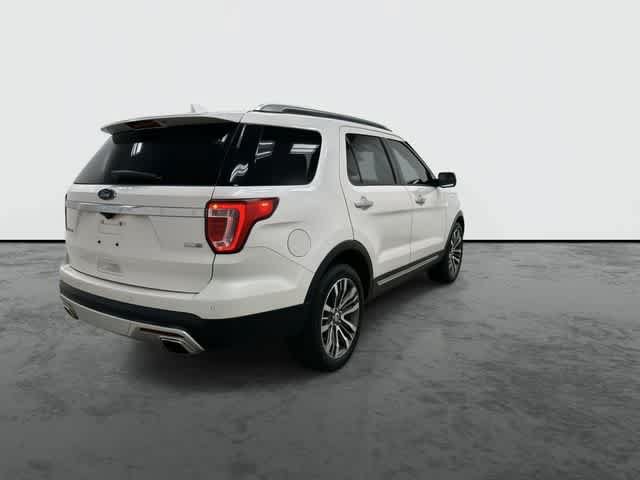 Used 2017 Ford Explorer Platinum AWD/4WD image 3