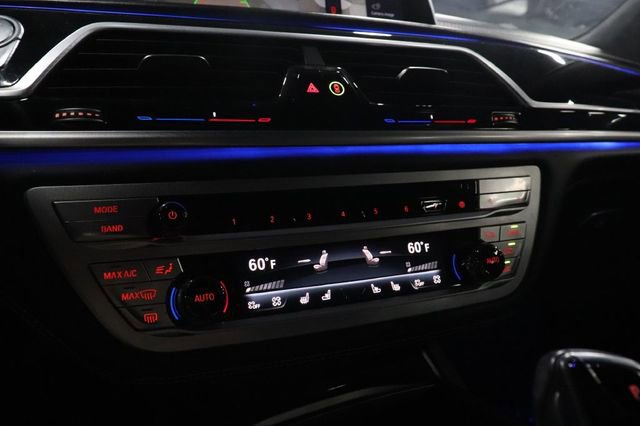 Used 2021 BMW M760i xDrive w/ Luxury Rear Seating Package image 16