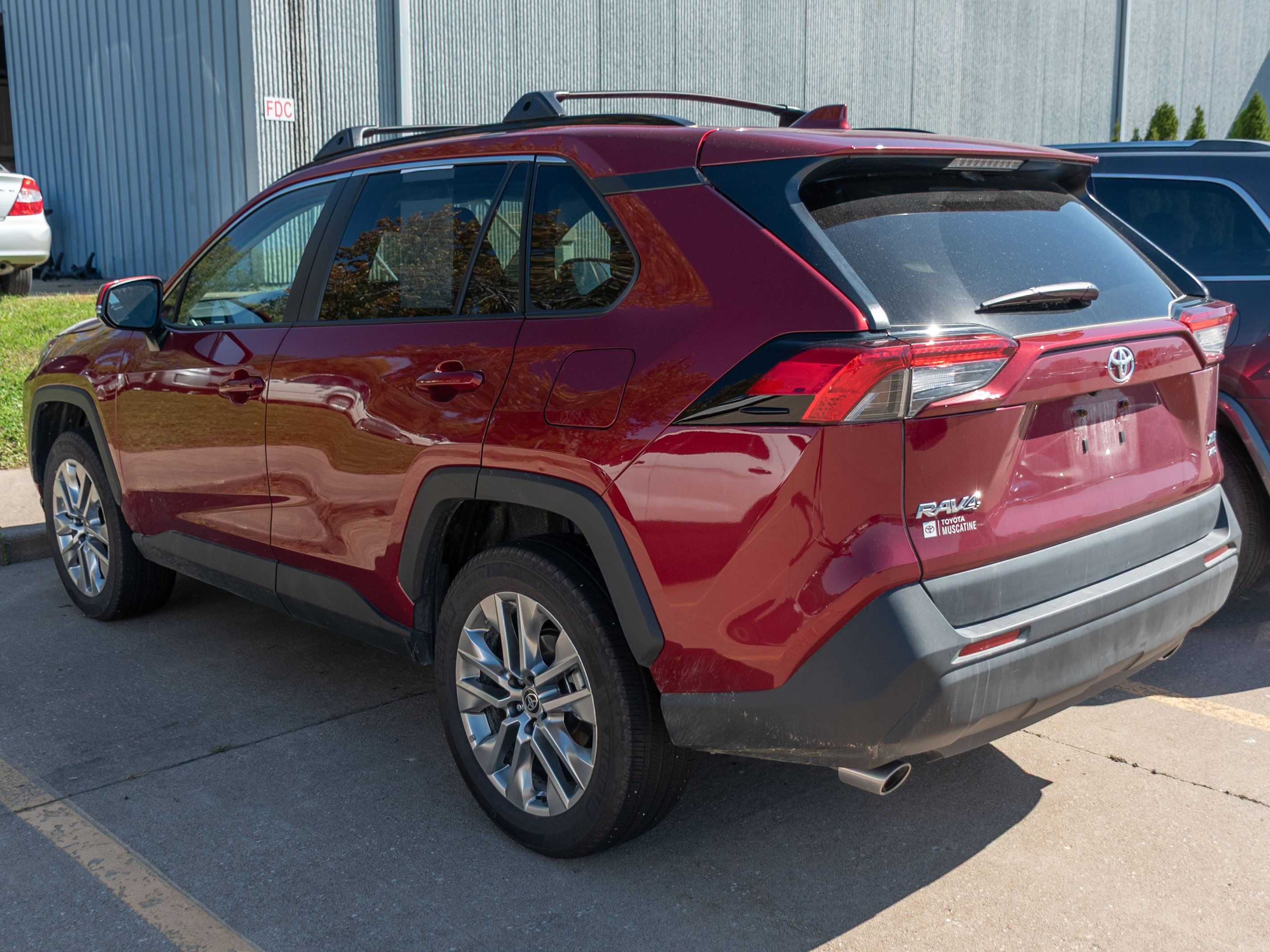 Used 2025 Toyota RAV4 XLE Premium w/ Weather Package AWD/4WD image 5