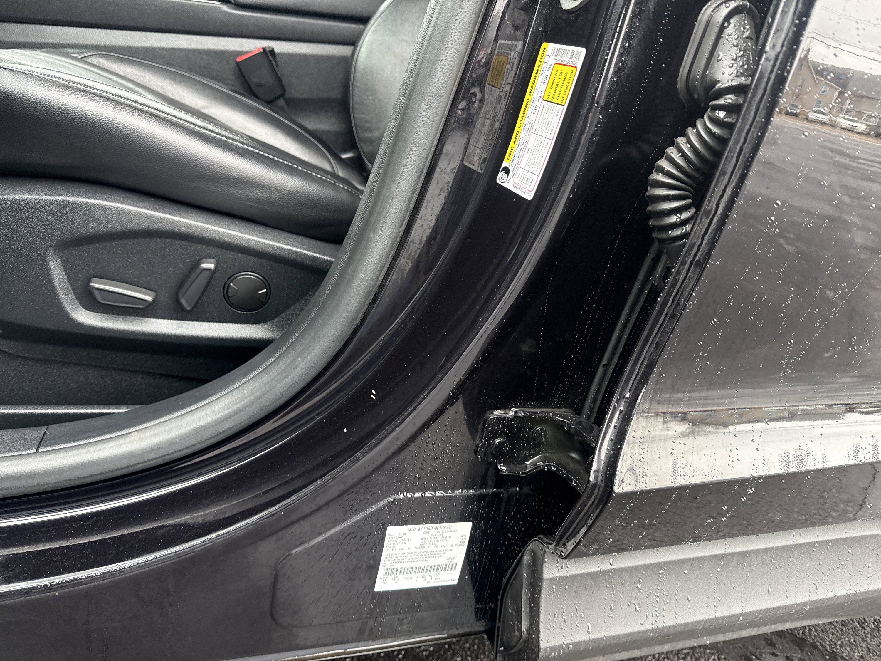 Used 2020 Ford Edge Titanium image 18