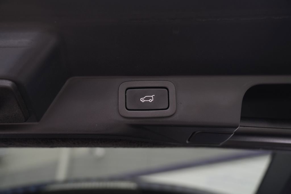 Used 2015 Land Rover Range Rover Sport HSE AWD/4WD image 16