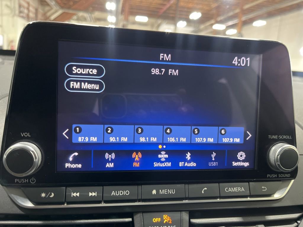 Used 2023 Nissan Altima 2.5 SR FWD image 18