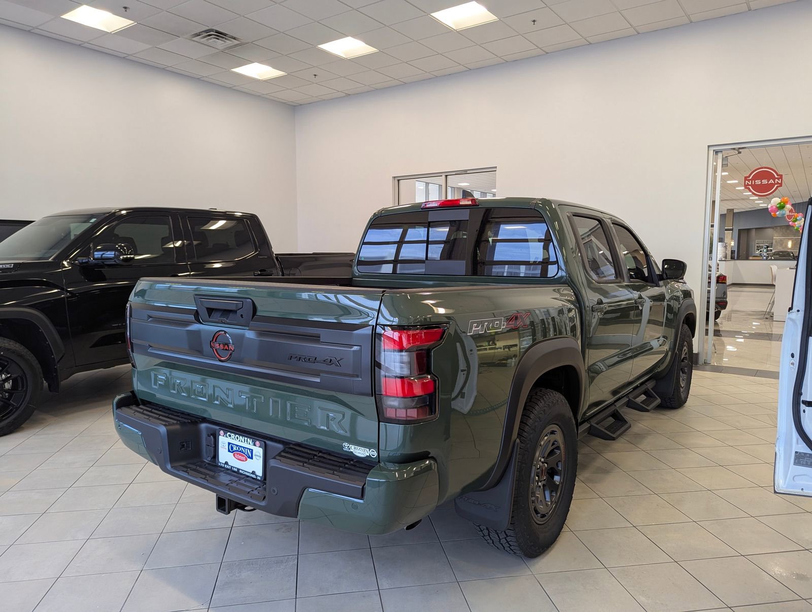 New 2025 Nissan Frontier PRO-4X w/ Pro Convenience Package image 2