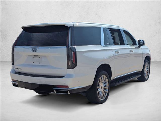 Used 2023 Cadillac Escalade ESV Premium Luxury image 5