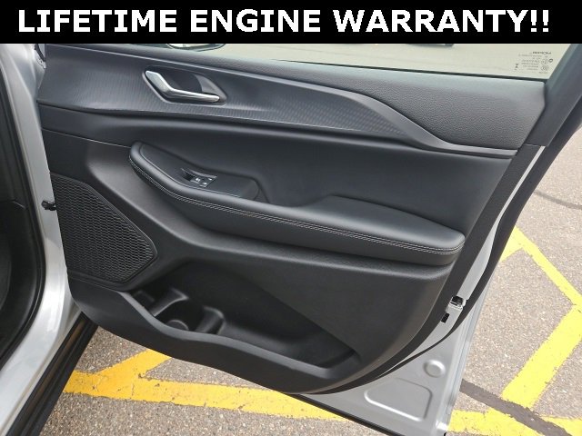 Used 2024 Jeep Grand Cherokee L Laredo image 38