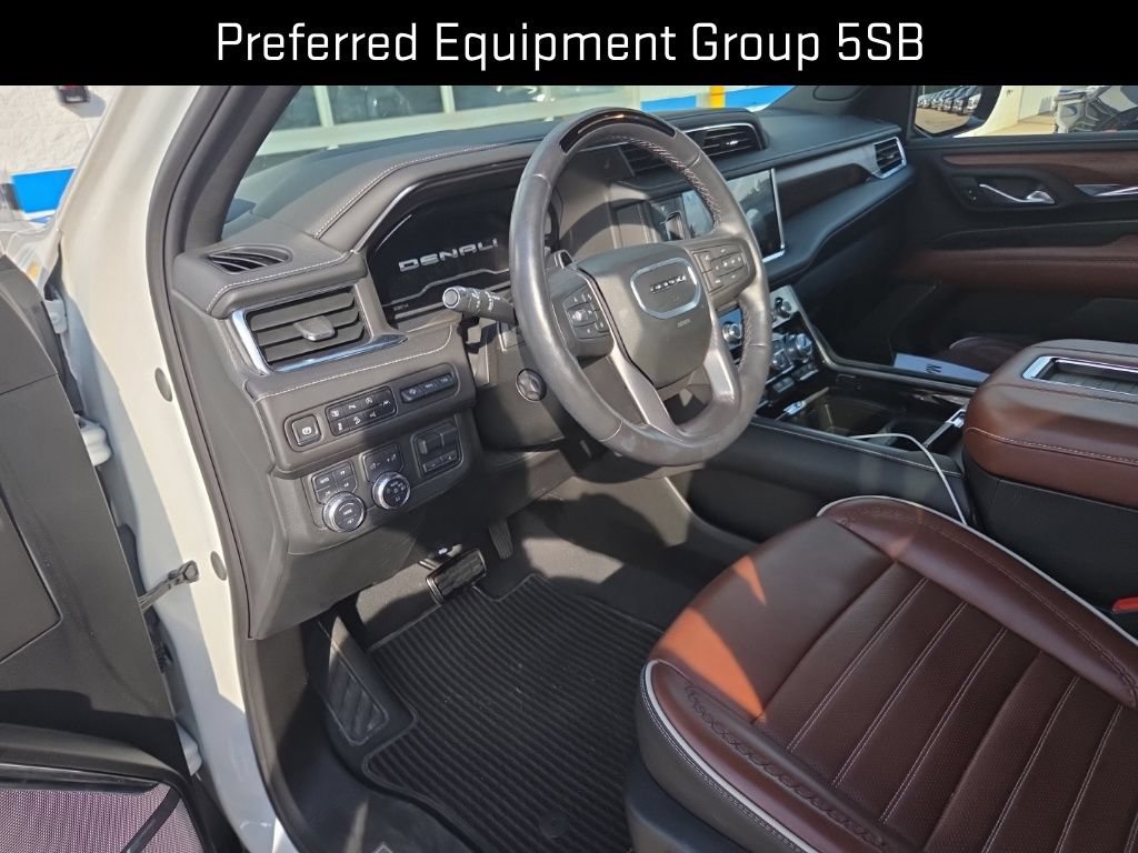Used 2024 GMC Yukon XL Denali Ultimate AWD/4WD image 18