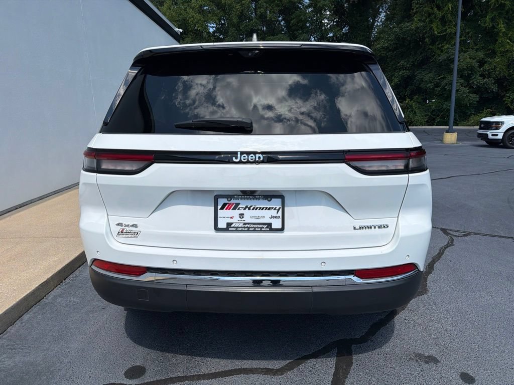 Certified 2023 Jeep Grand Cherokee Limited w/ Luxury Tech Group II AWD/4WD image 10