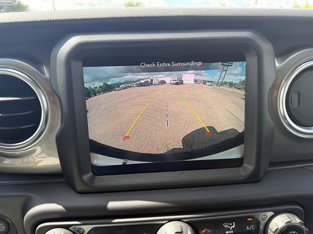 Used 2023 Jeep Wrangler Unlimited Sahara w/ Cold Weather Group AWD/4WD image 42