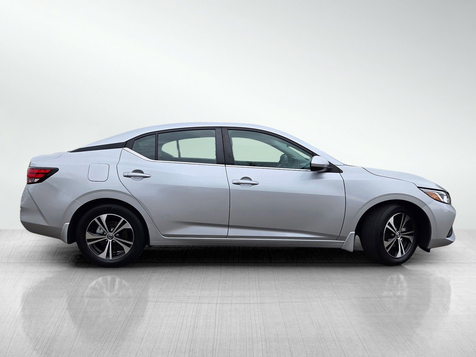 Used 2023 Nissan Sentra SV FWD image 3