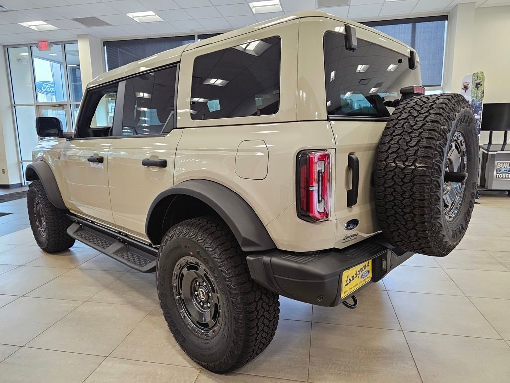 New 2025 Ford Bronco Badlands image 3