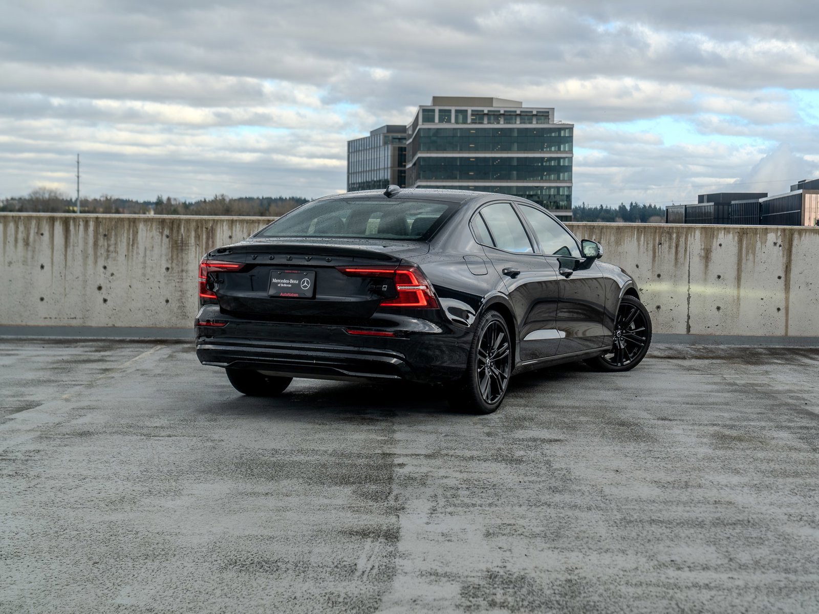 Used 2024 Volvo S60 B5 Plus w/ Climate Package image 4
