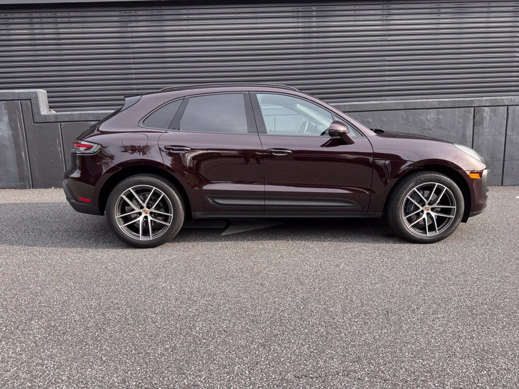 Certified 2026 Porsche Macan AWD/4WD image 10
