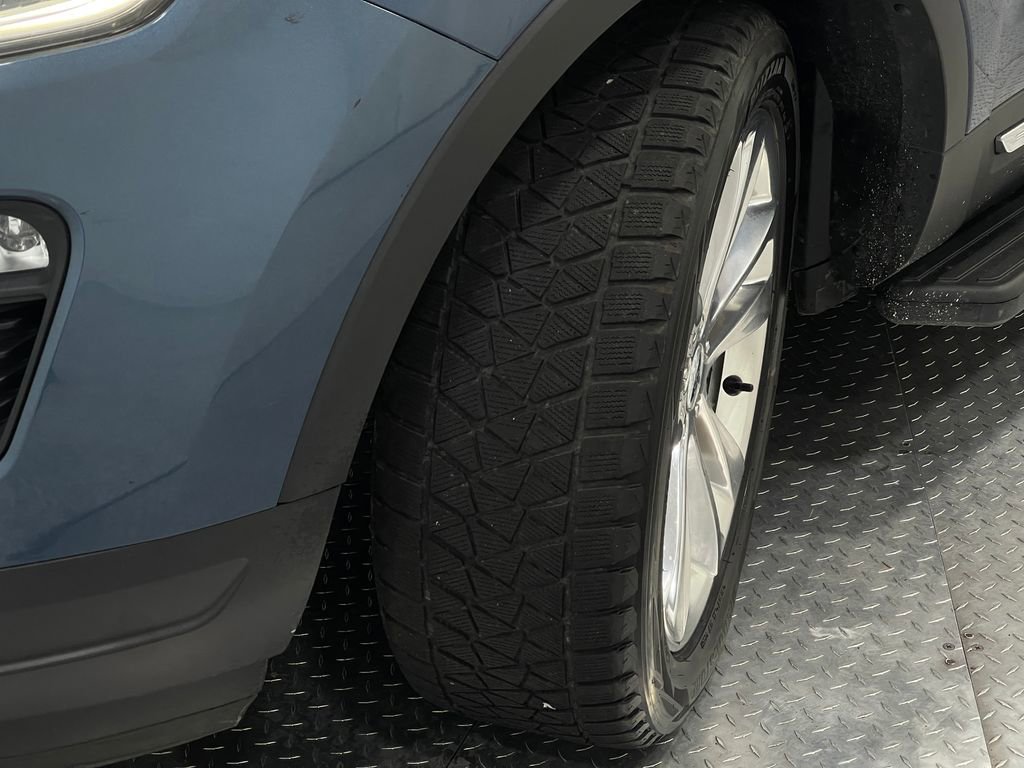 Used 2019 Ford Explorer XLT w/ Equipment Group 202A image 39