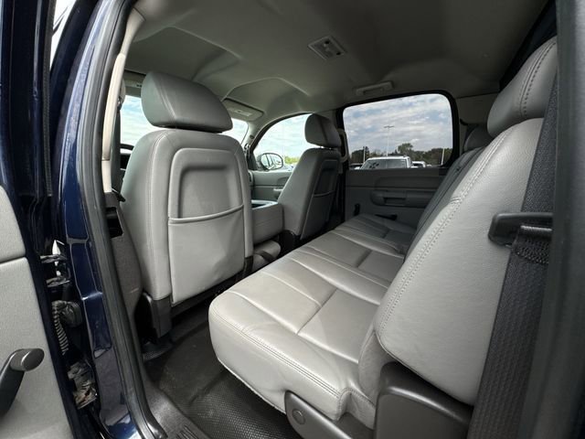 Used 2009 Chevrolet Silverado 1500 W/T AWD/4WD image 17