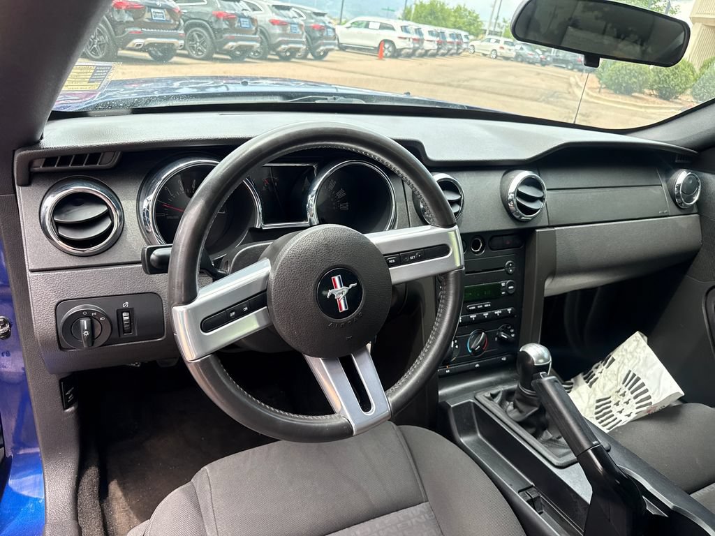 Used 2005 Ford Mustang Coupe RWD image 13