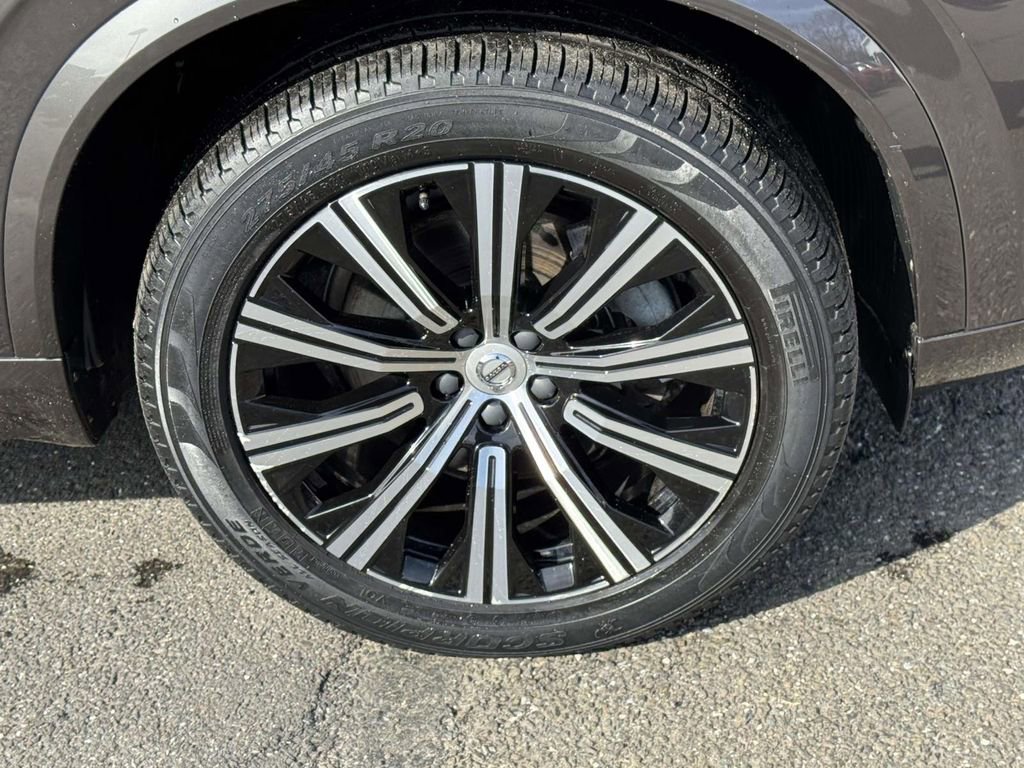 Used 2023 Volvo XC90 B5 Core w/ Climate Package image 6
