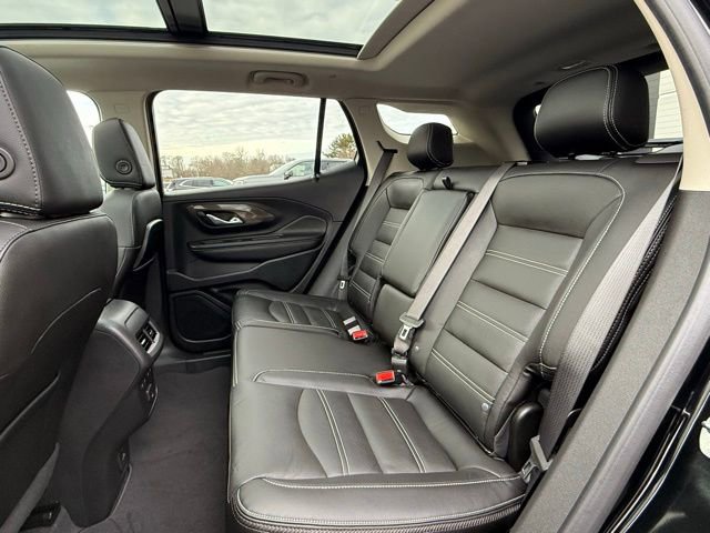 Used 2023 GMC Terrain Denali w/ Black Diamond Edition image 22