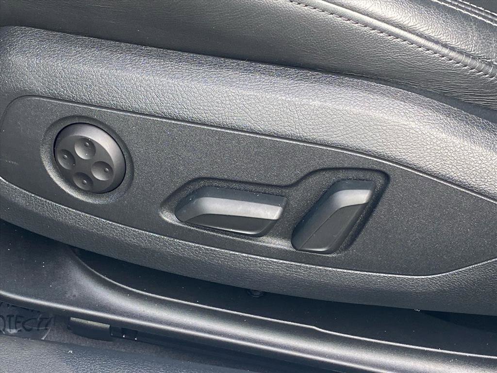 Used 2023 Audi A4 2.0T Premium w/ Convenience Package image 13