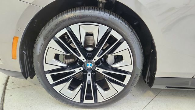 Used 2025 BMW 530i RWD image 64