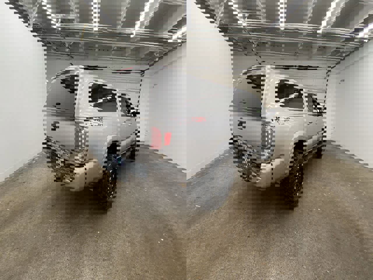 Used 2020 Toyota Tacoma TRD Sport image 6