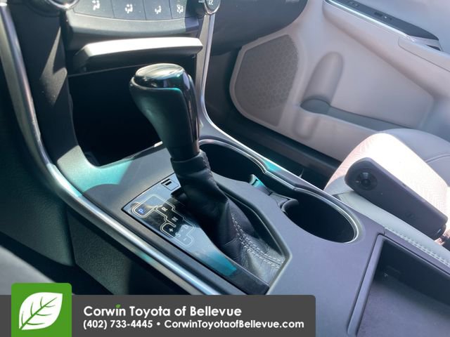 Used 2016 Toyota Camry SE FWD image 14