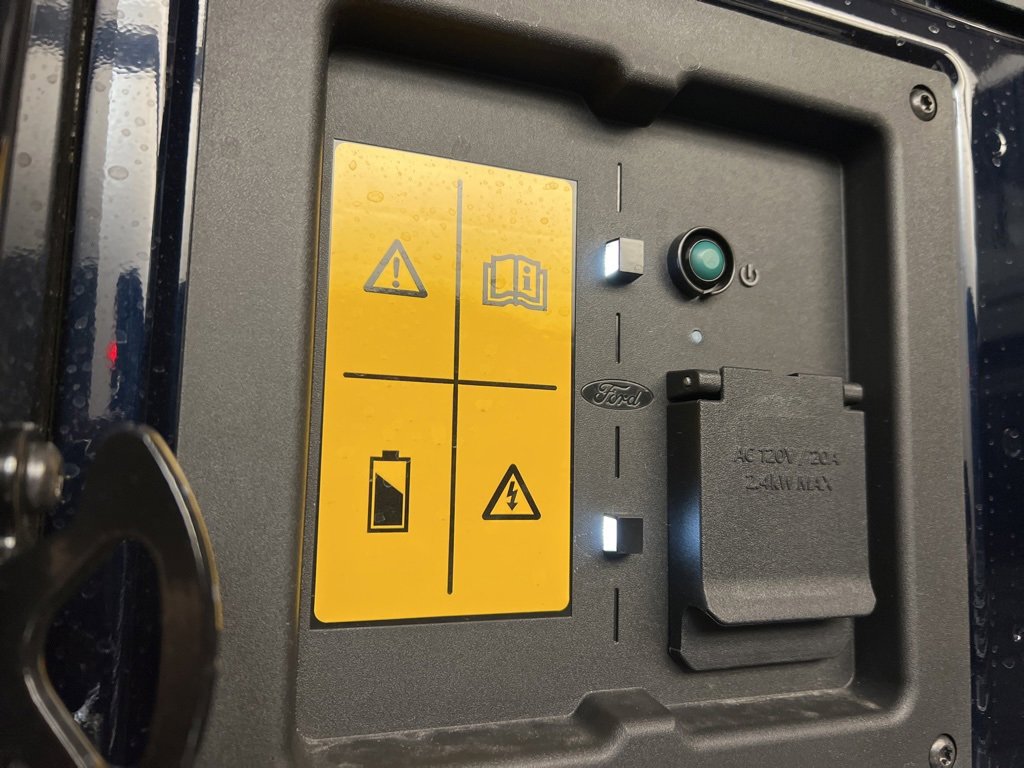 New 2025 Ford F150 Lightning Lariat image 37