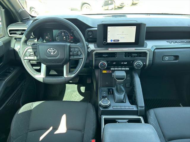 Certified 2025 Toyota Tacoma SR5 w/ SR5 Upgrade Package AWD/4WD image 17