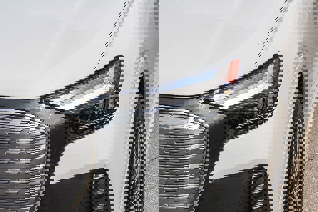 Used 2023 Audi Q4 e-tron Premium Plus w/ Premium Plus image 5