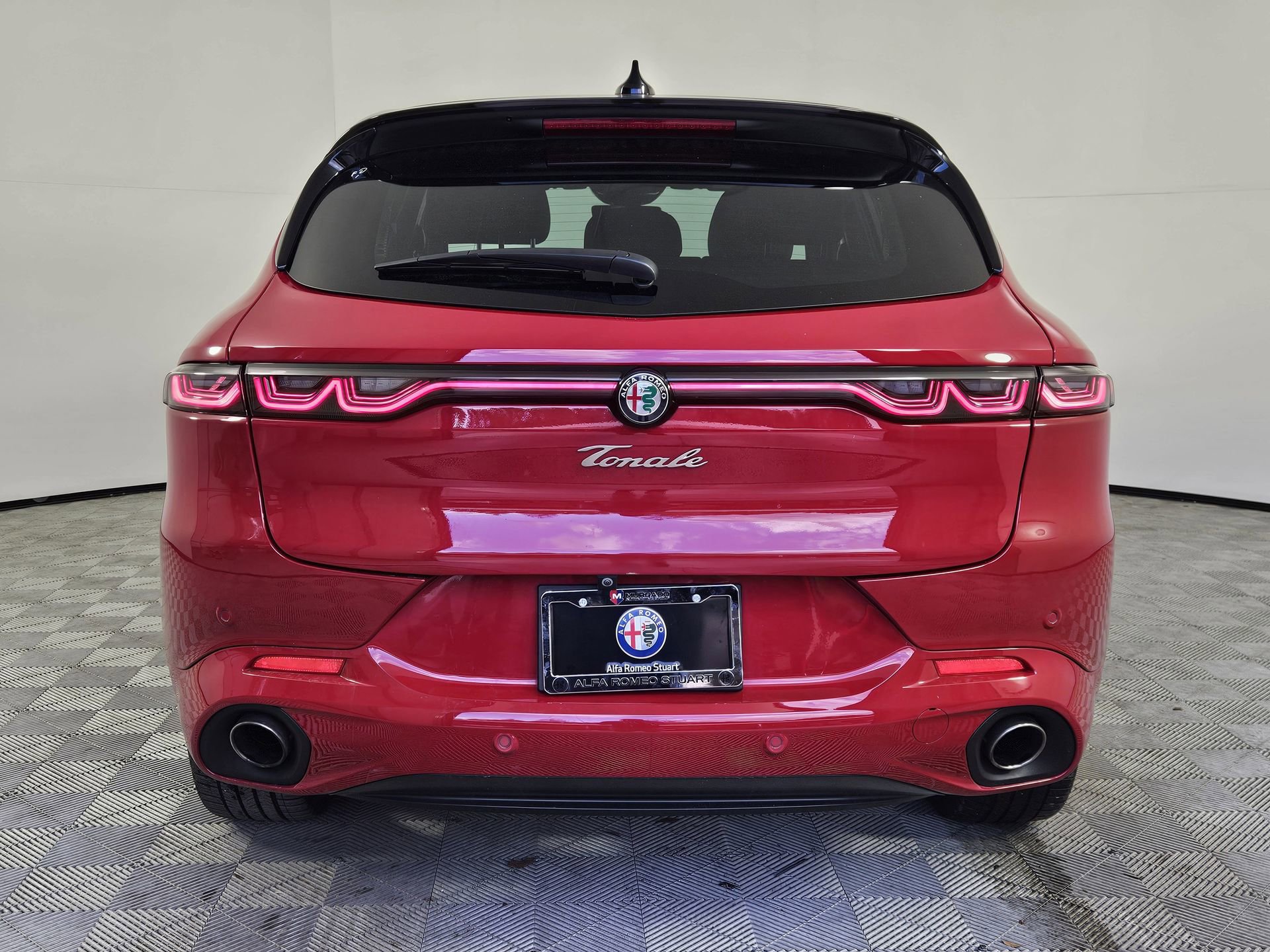 Used 2025 Alfa Romeo Tonale Tributo Italiano AWD/4WD image 6