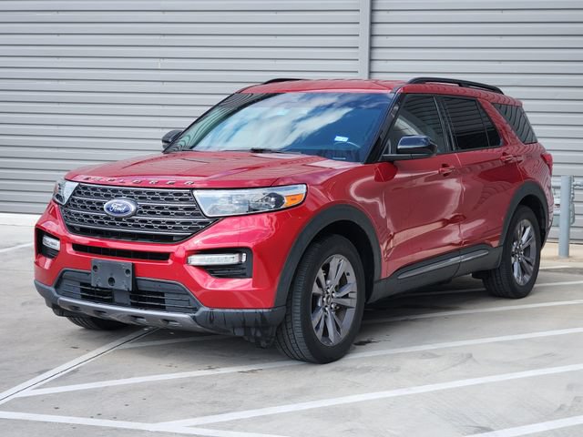 Certified 2022 Ford Explorer XLT w/ Equipment Group 202A RWD image 4