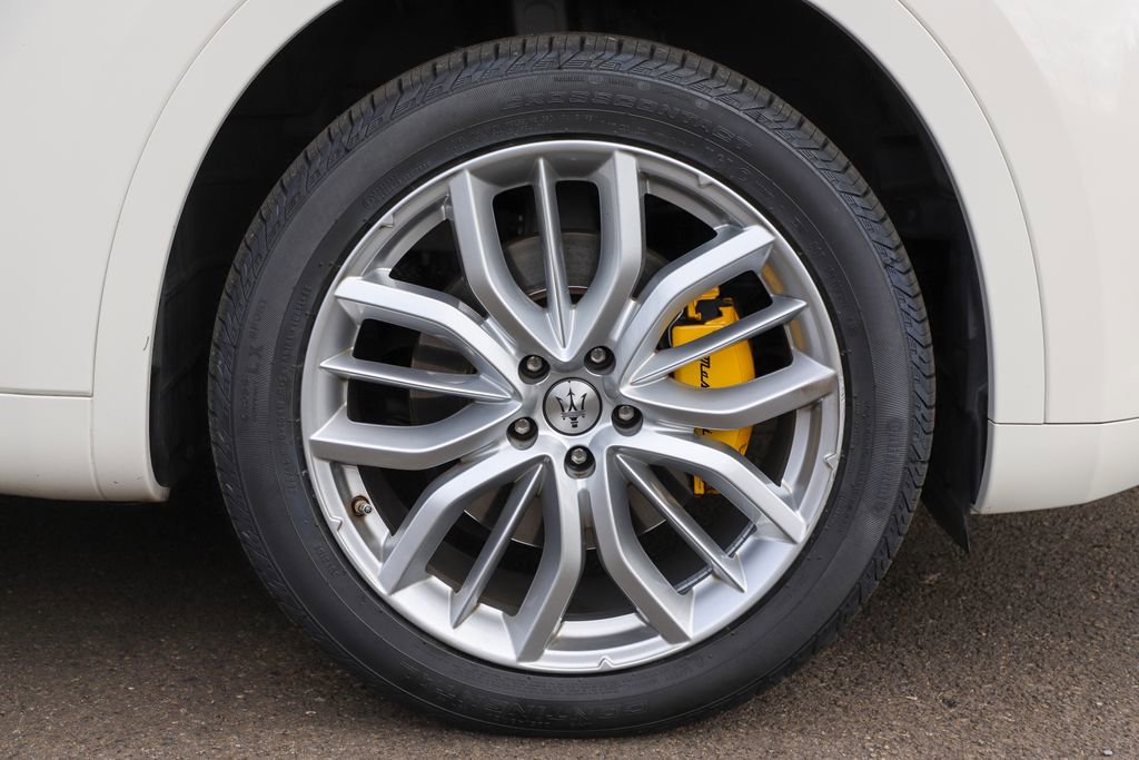 Used 2022 Maserati Levante GT image 13