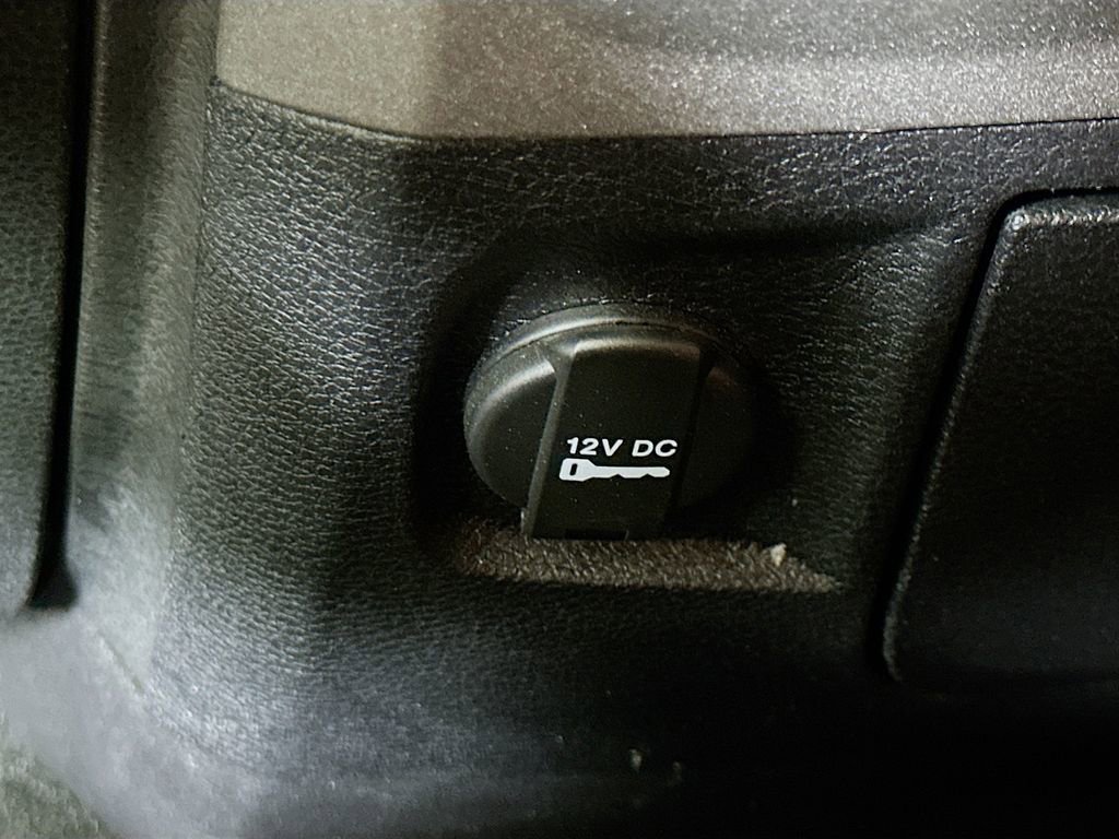 Used 2016 RAM 1500 Express RWD image 28