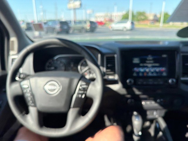 Used 2024 Nissan Frontier SV w/ SV Convenience Package RWD image 29