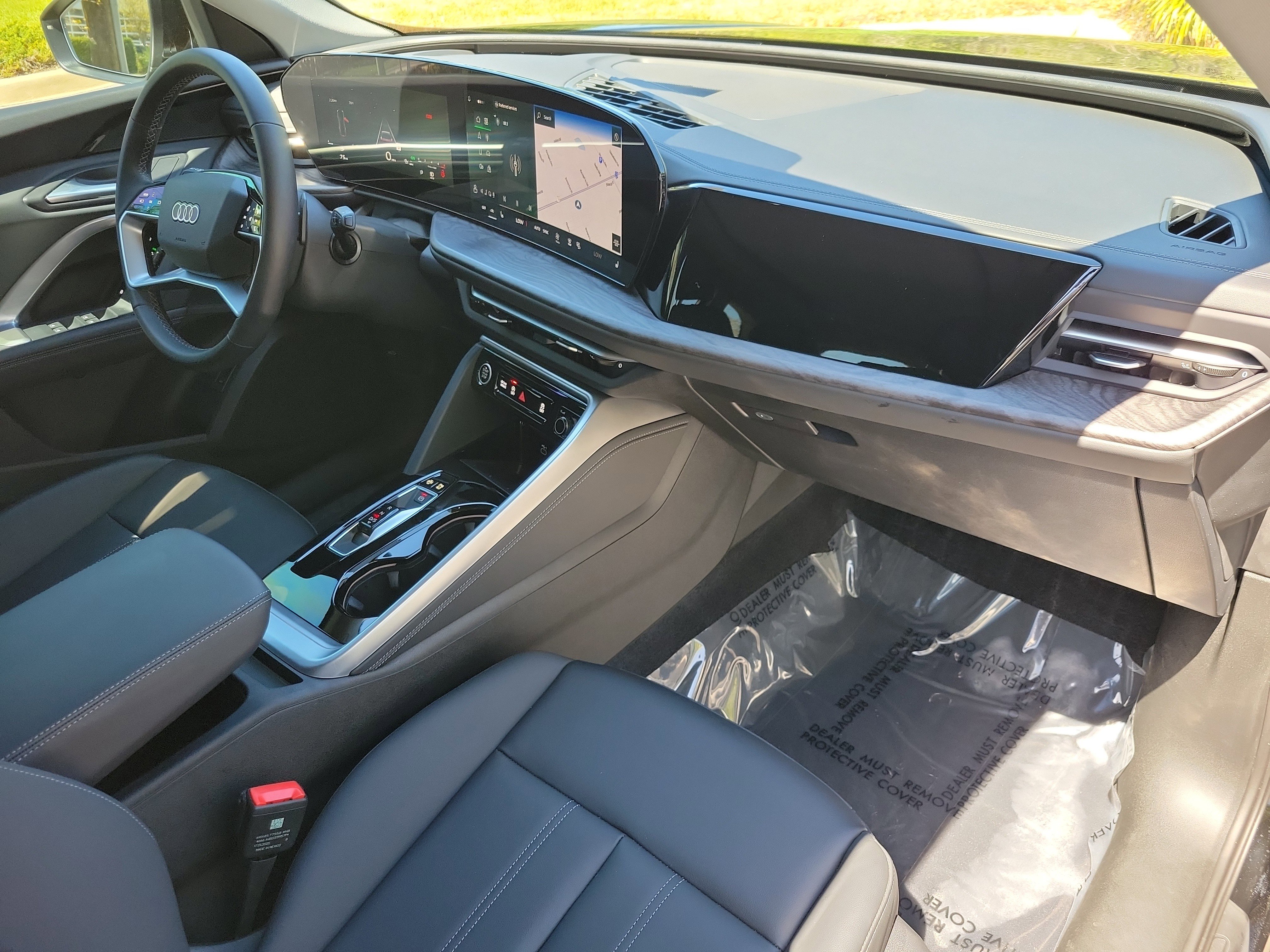 Used 2025 Audi Q5 Premium image 11