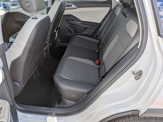 New 2026 Volkswagen Taos SE AWD/4WD image 25