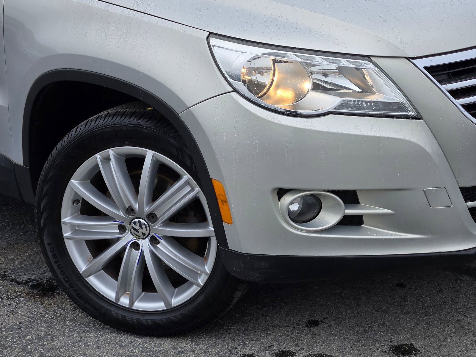 Used 2009 Volkswagen Tiguan SE AWD/4WD image 9