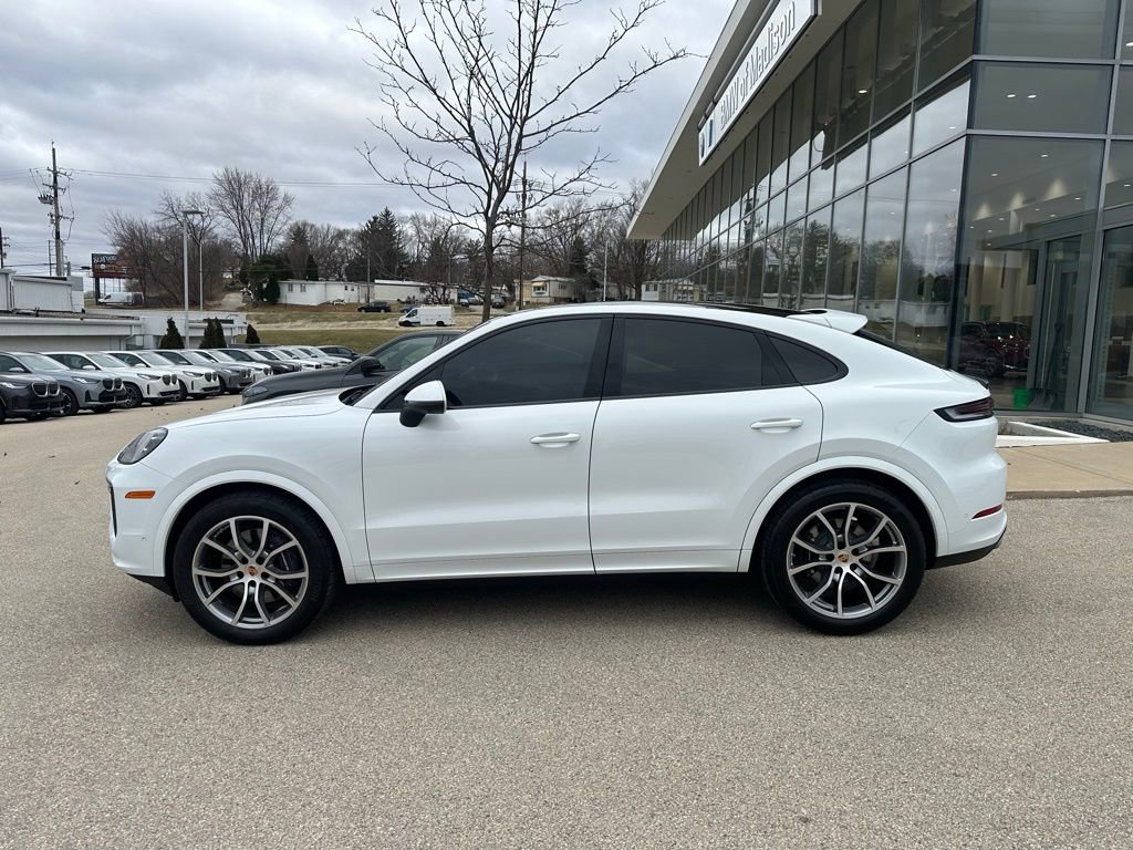 Used 2025 Porsche Cayenne Coupe image 6