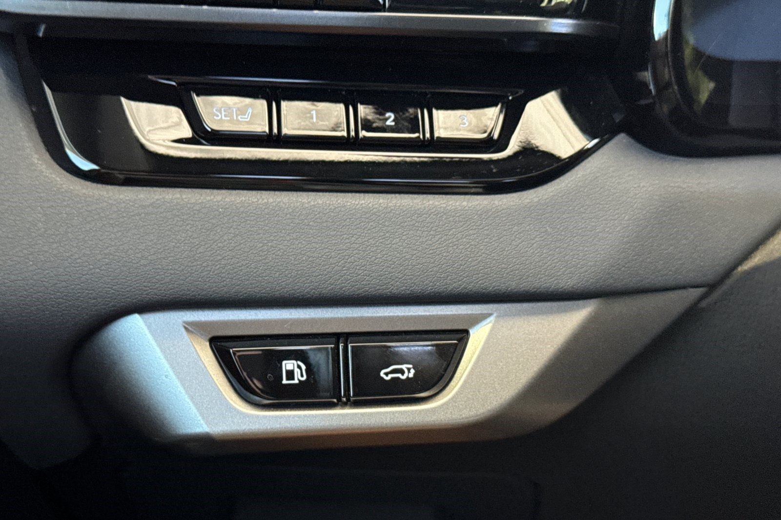 Certified 2024 Lexus RX 350 Premium w/ Accessory Package (Z1) FWD image 36