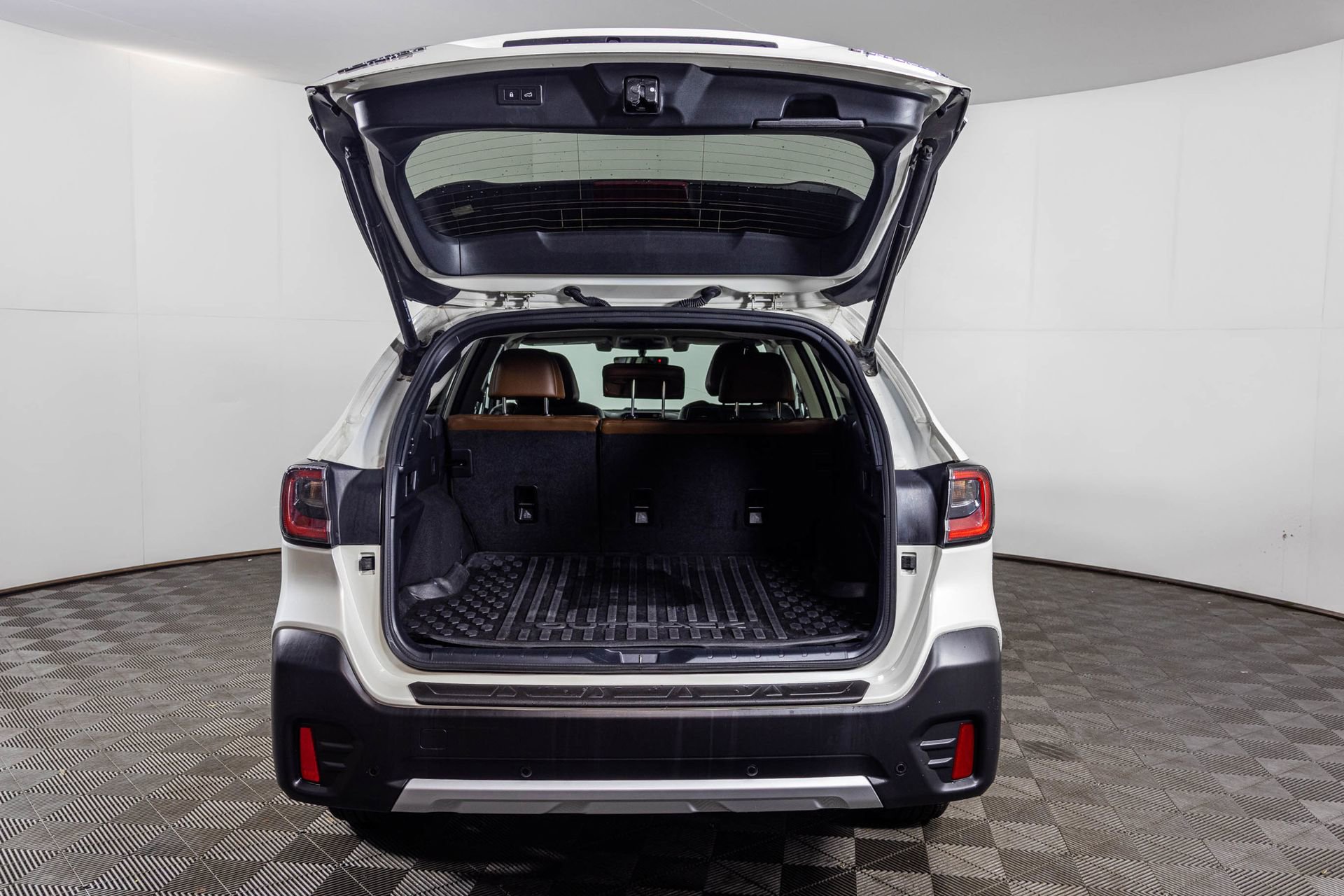 Used 2022 Subaru Outback Touring AWD/4WD image 44