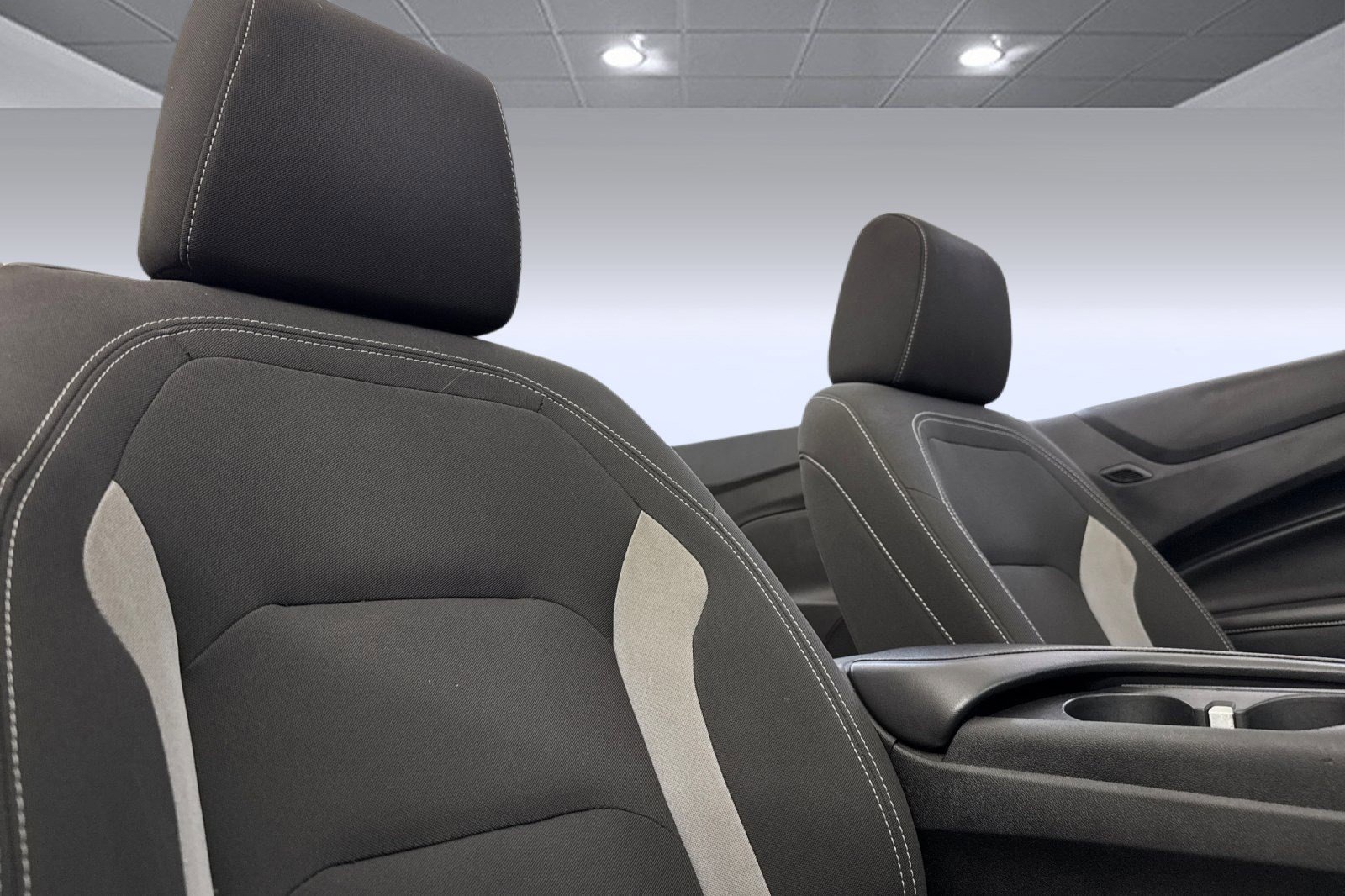 Used 2020 Chevrolet Camaro LT image 26