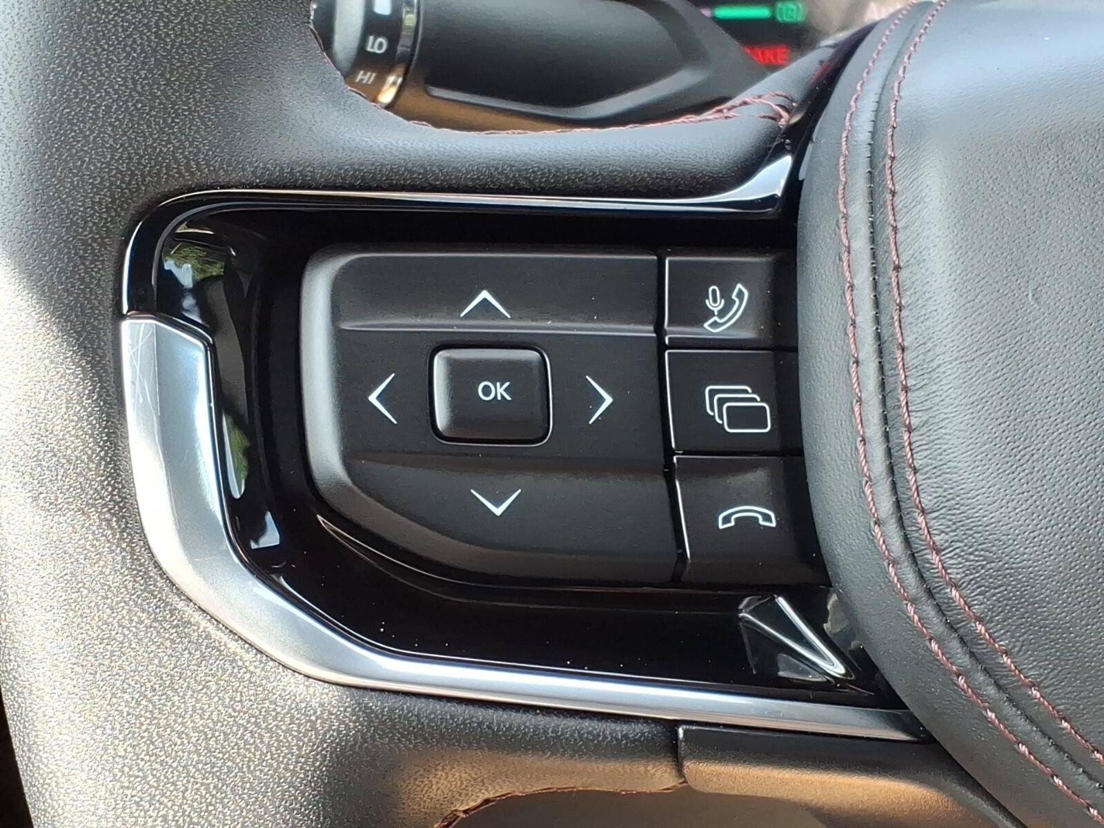 Used 2025 Jeep Wagoneer S Limited AWD/4WD image 18