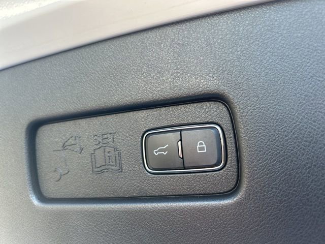 Used 2021 Lincoln Aviator Reserve w/ Class IV Trailer Tow Package image 37